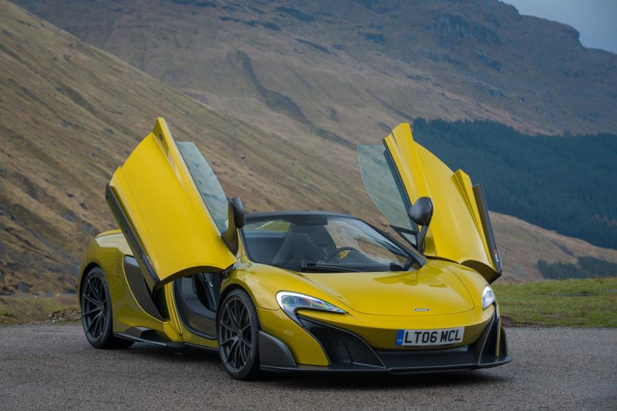  McLaren 675LT Spider 2016 года  (фото 16 из 28)